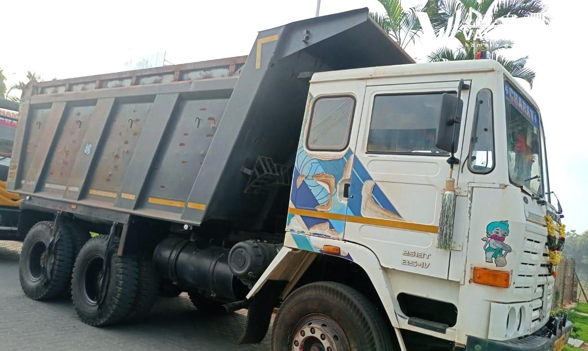 /VehicleWatermarkImages/VB-103677/103677-516202515603AM-WhatsApp Image 2025-05-16 at 1.36.45 PM.jpeg